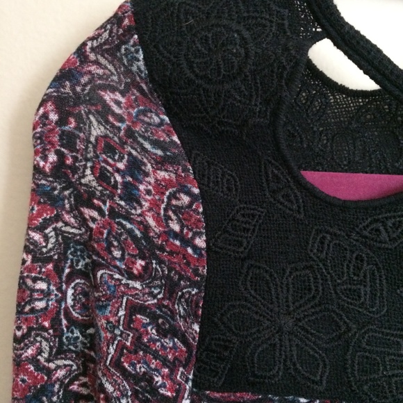 Jessica Simpson Lace Cutout Flowy Blouse - Picture 6 of 6